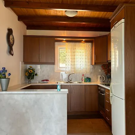 Апартаменты -tsiakos Apartment- In Vryses Кипарисия