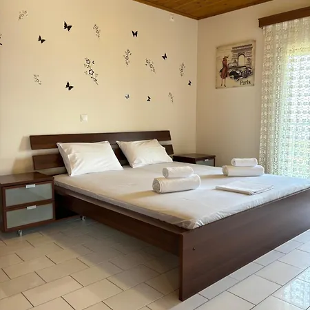 -tsiakos Apartment- In Vryses 基帕里夏