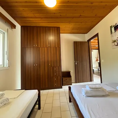 -tsiakos Apartment- In Vryses 基帕里夏